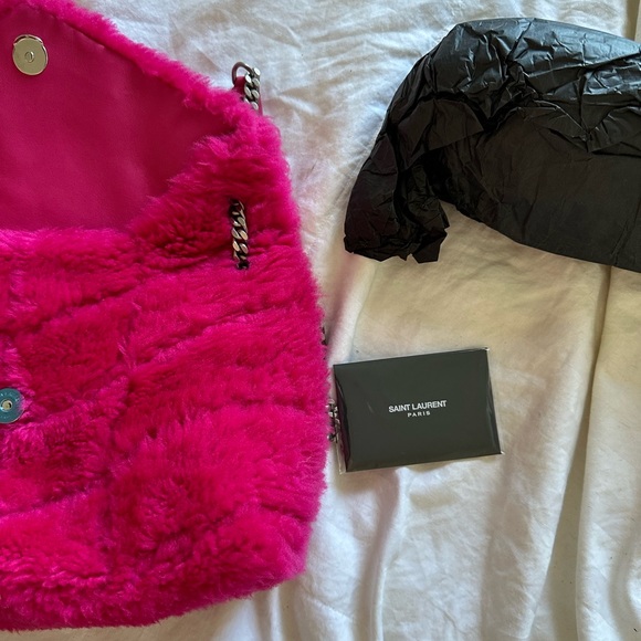 Saint Laurent Shearling LouLou Magenta - Picture 4 of 8